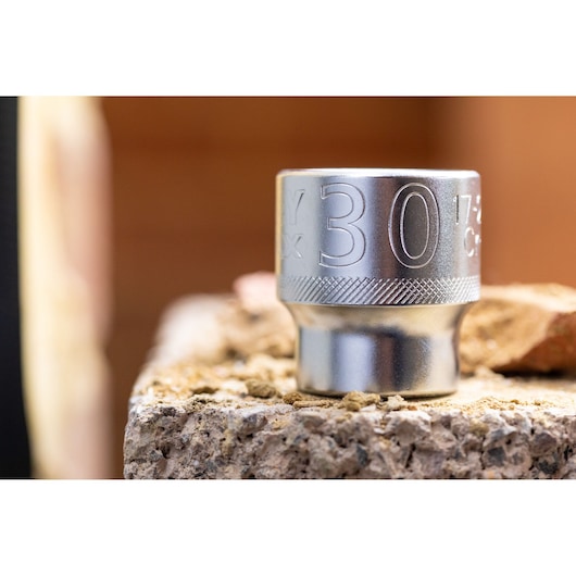 STANLEY FMMT17246-0 socket tool, silver, close-up photo, on concrete surface, engraved 30 marking.